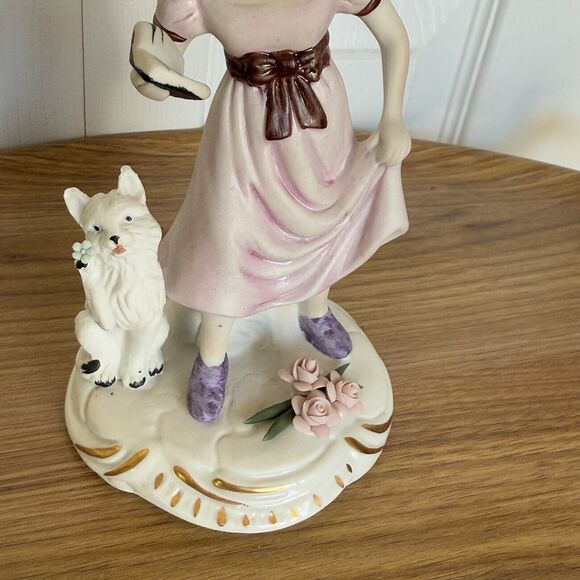 Vintage Nuova Capodimonte Singing Girl With Fox Pink Roses Porcelain Figurine - Picture 3 of 16